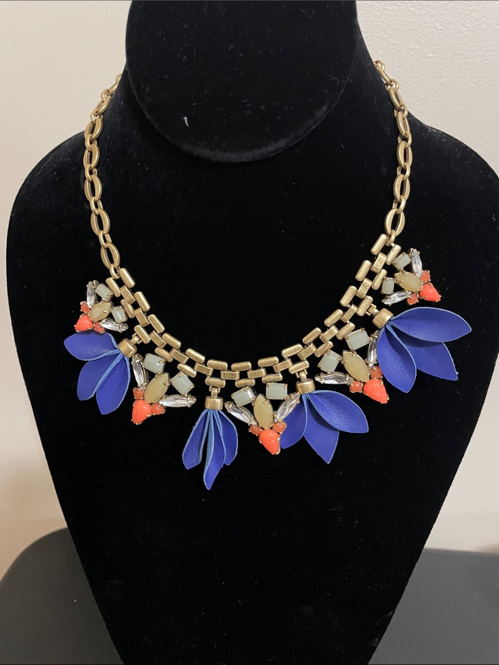 Stella & Dot Melia Floral Bib Statement Necklace - Picture 2 of 5